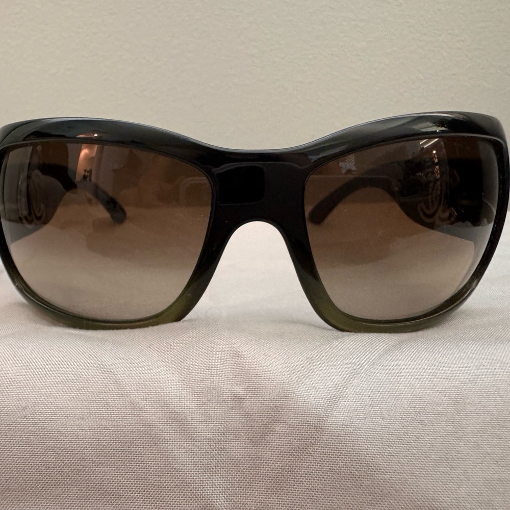 CHANEL Black Sunglasses